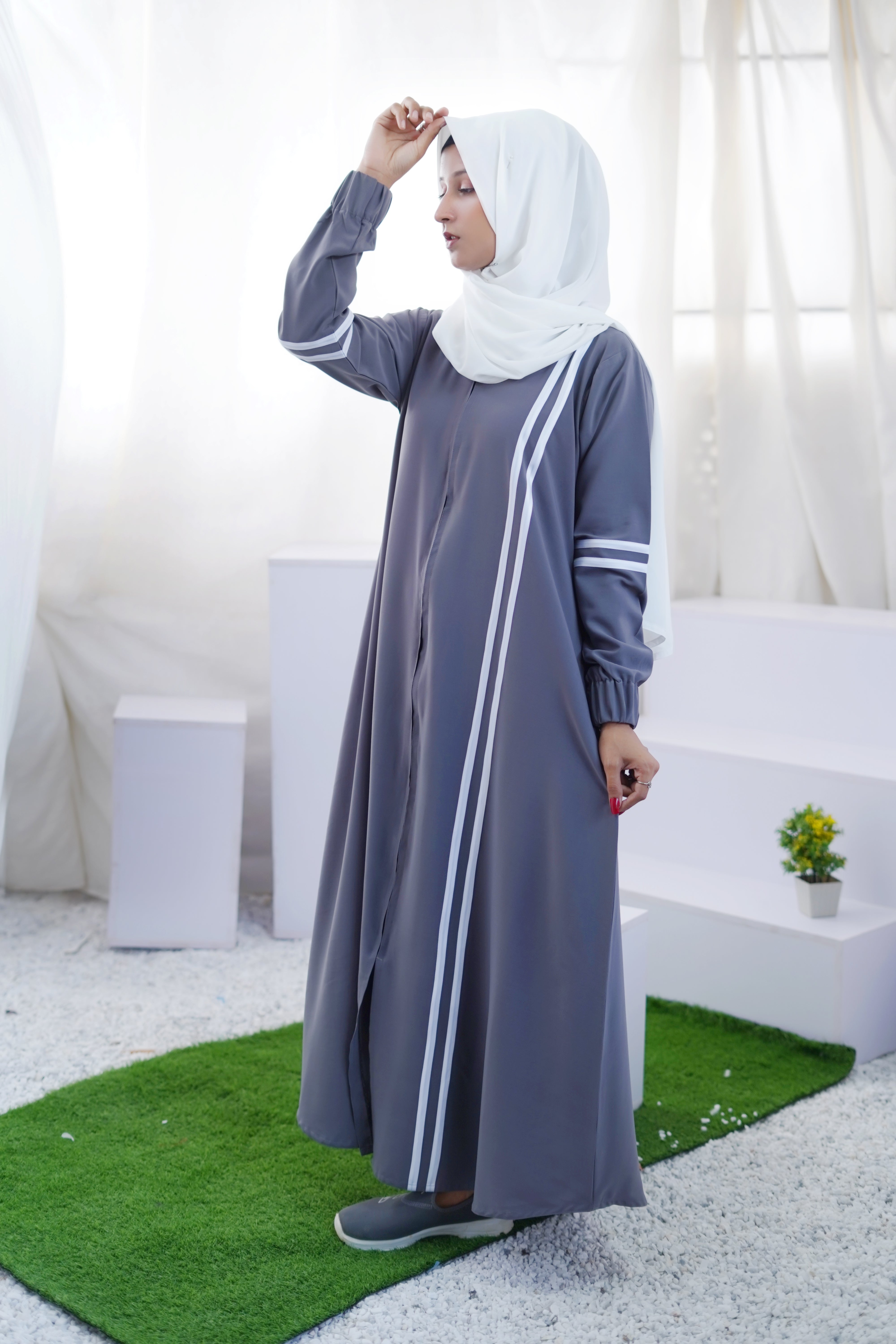 Sporty Chic Stripe Abaya – Slate Grey