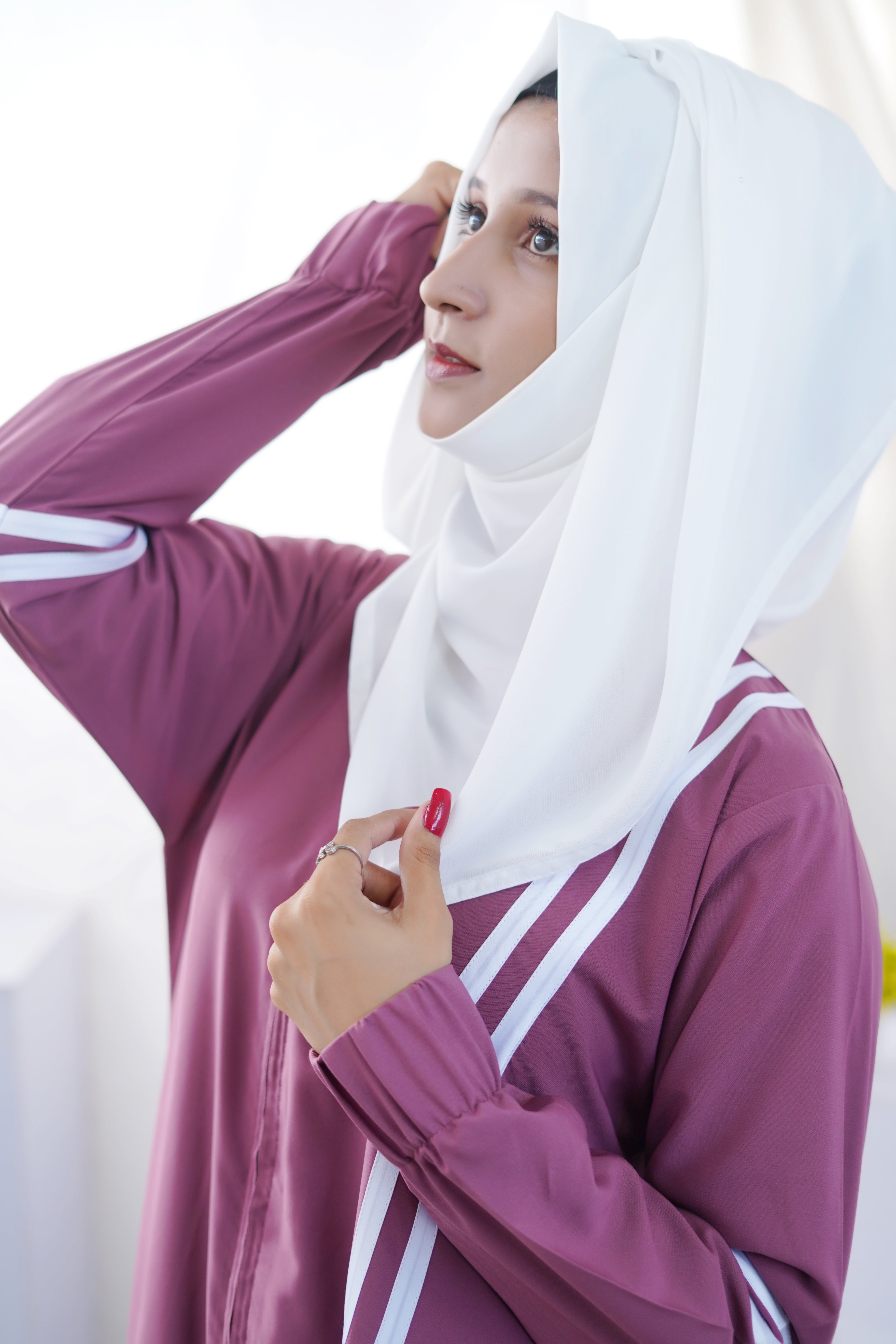 Sporty Chic Stripe Abaya – Raspberry Pink