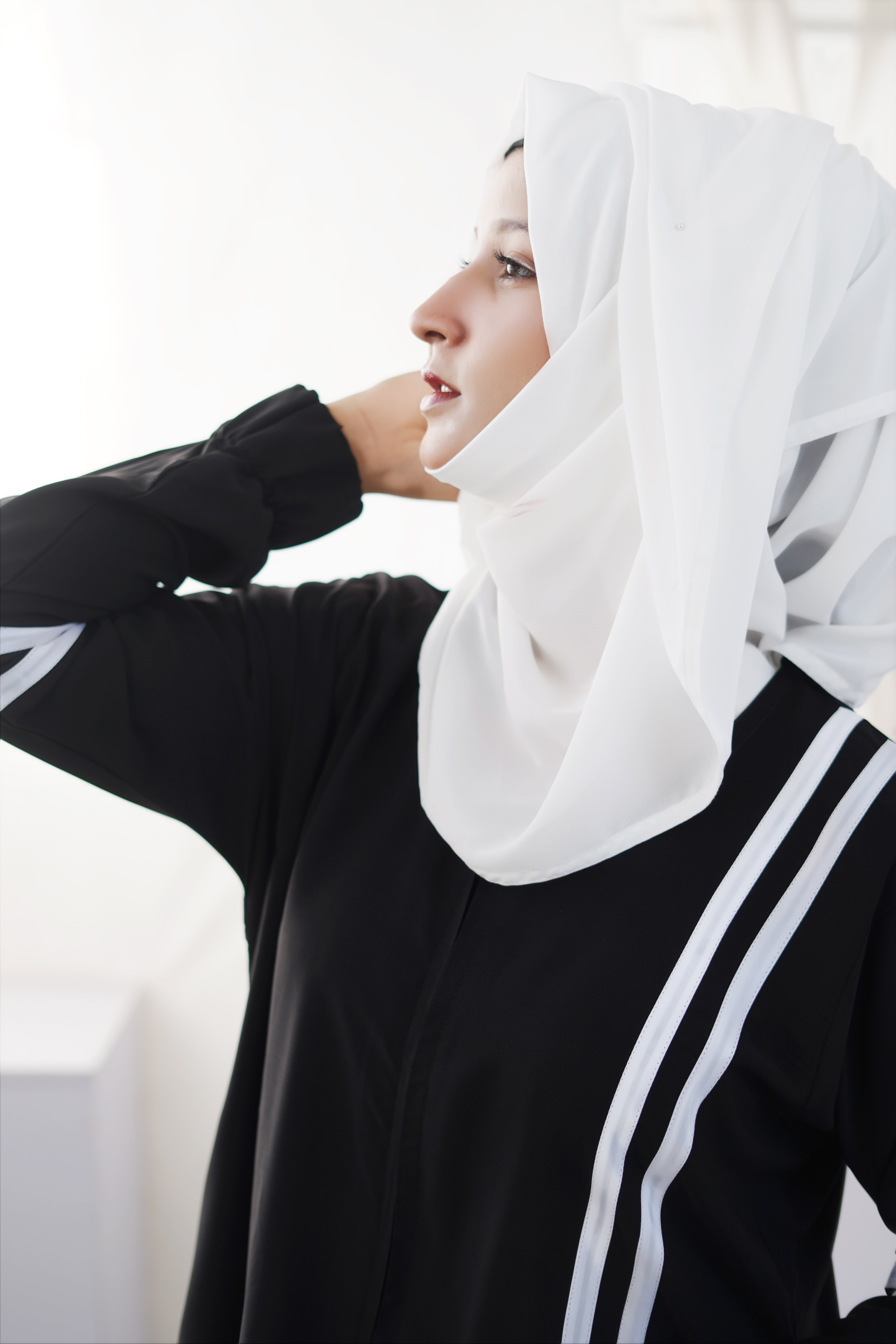 Sporty Chic Stripe Abaya – Black